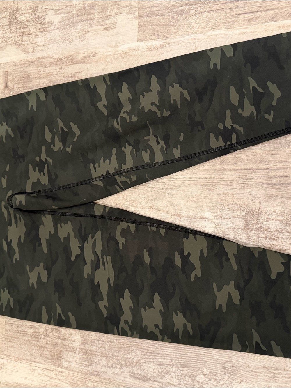 SPANX Women's Camo Leggings in Olive and Black